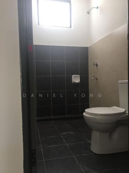 Kedai untuk Dijual di Taman Rinting (Masai) - Daniel Yong - Bathroom - PropertyGuru.com.my