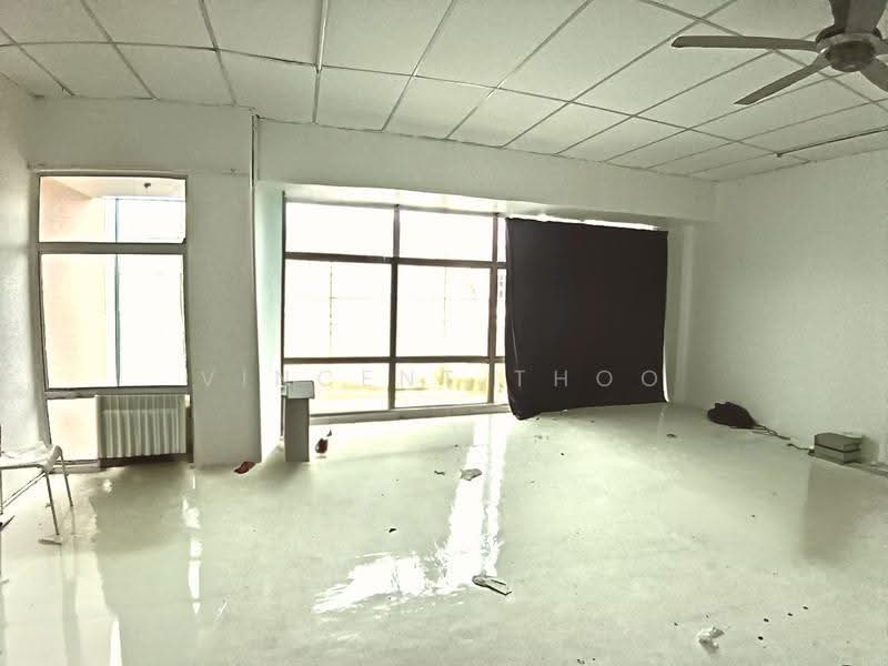 Shop for Sale in Seri Iskandar (Perak) - Vincent Thoo - Interior - PropertyGuru.com.my