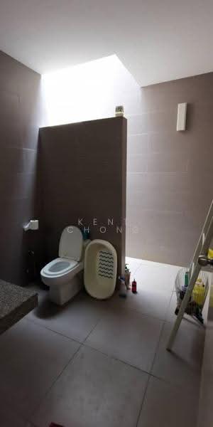 Rumah Teres 2-Tingkat untuk Dijual di Lestari Putra (Seri Kembangan) - Kent Chong - Bathroom - PropertyGuru.com.my