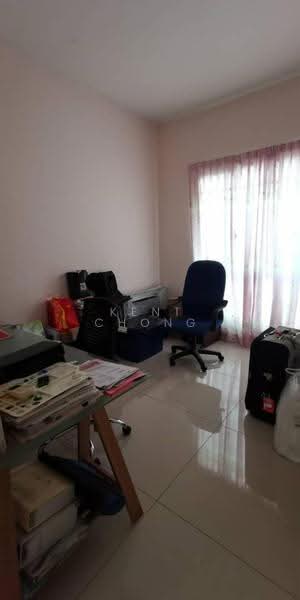 Rumah Teres 2-Tingkat untuk Dijual di Lestari Putra (Seri Kembangan) - Kent Chong - Study - PropertyGuru.com.my