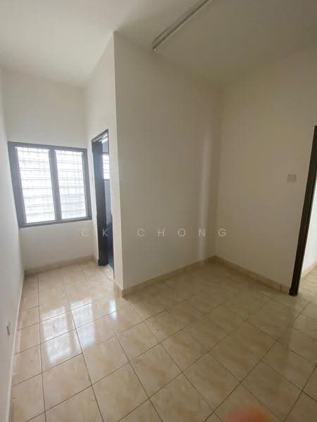 2-storey Terraced House for Rent in Shah Alam (Selangor) - CK Chong - Upper Floor - PropertyGuru.com.my