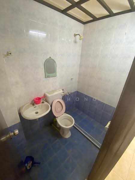 2-storey Terraced House for Rent in Shah Alam (Selangor) - CK Chong - Bathroom - PropertyGuru.com.my