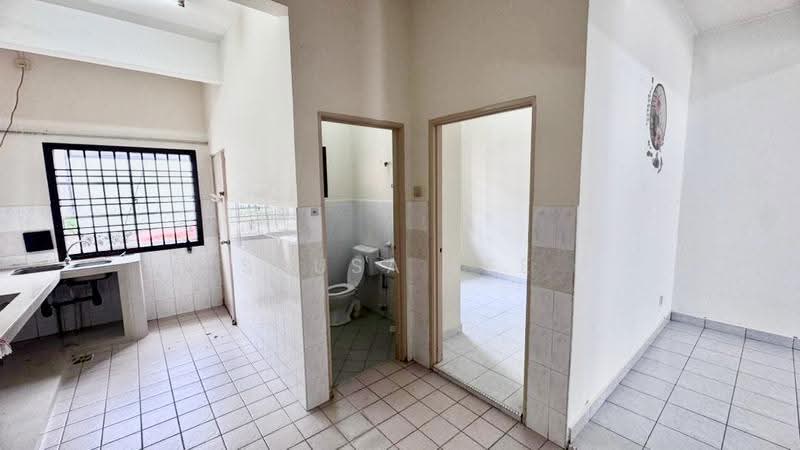 Rumah Teres 2-Tingkat untuk Dijual di Taman Pulai Indah (Johor Bahru) - Sausa Lee - Kitchen - PropertyGuru.com.my