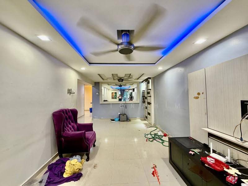 Kondominium untuk Dijual di Amadesa Resort Condominium - Azli Ibrahim - Living Room - PropertyGuru.com.my