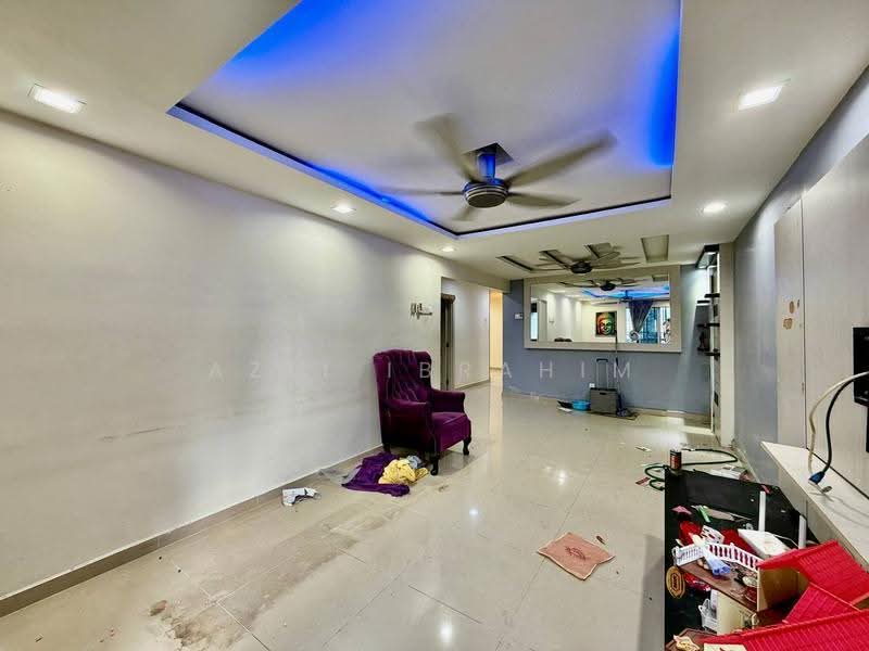 Kondominium untuk Dijual di Amadesa Resort Condominium - Azli Ibrahim - Living Room - PropertyGuru.com.my