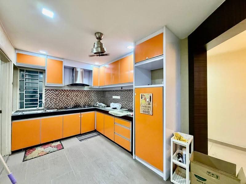 Kondominium untuk Dijual di Amadesa Resort Condominium - Azli Ibrahim - Kitchen - PropertyGuru.com.my
