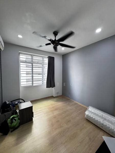 Service Residence for Sale at Larkin Heights - Jin Teok - Bedroom - PropertyGuru.com.my