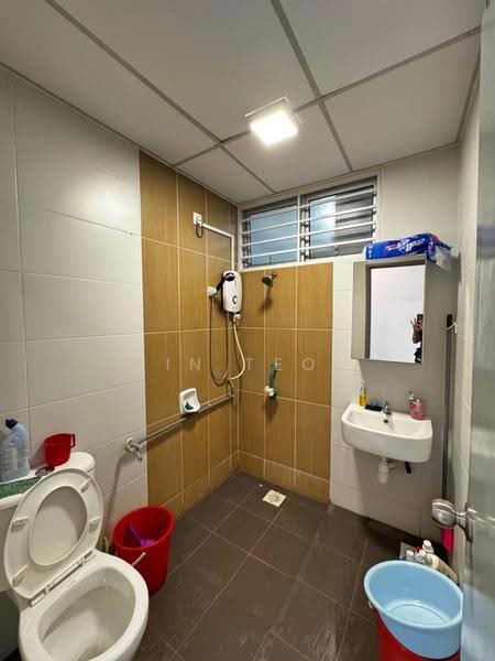 Service Residence for Sale at Larkin Heights - Jin Teok - Bathroom - PropertyGuru.com.my