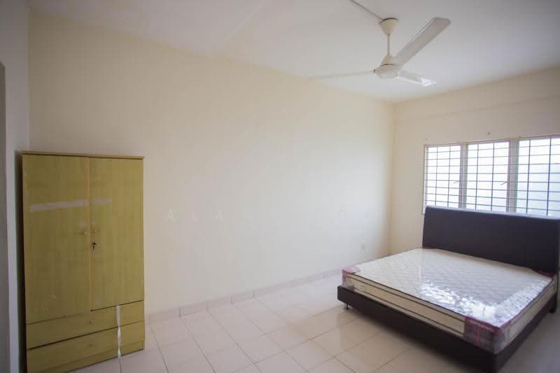 Pangsapuri untuk Dijual di Desa Dua - Alan Yeoh - Bedroom - PropertyGuru.com.my