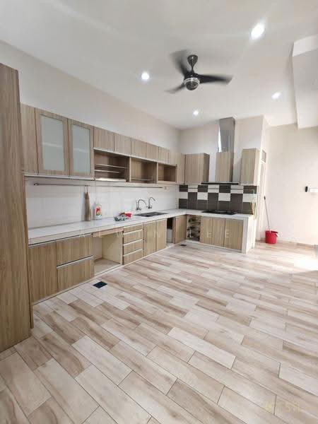 2-storey Terraced House for Sale in Setia Indah 9 (Setia Alam) - Alwin Lee - Kitchen - PropertyGuru.com.my