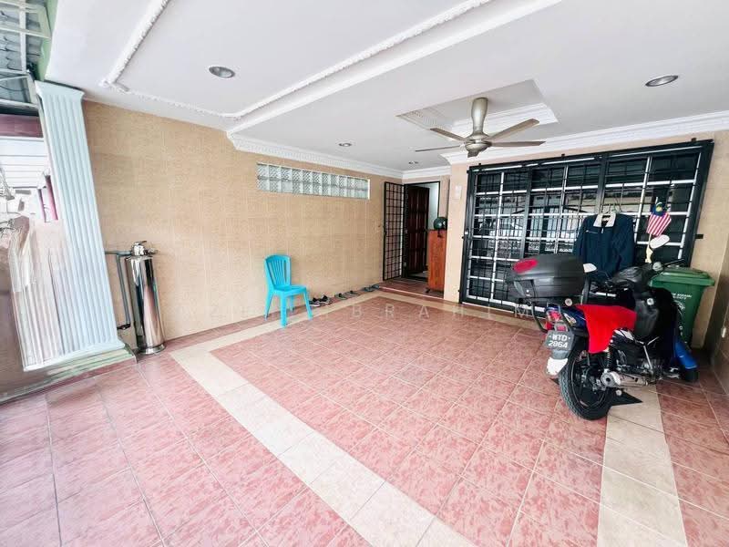 Rumah Teres 2-Tingkat untuk Dijual di Gombak (Kuala Lumpur) - Azli Ibrahim - Exterior - PropertyGuru.com.my