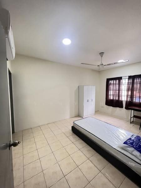 Pangsapuri untuk Dijual di Desa Dua - Alan Yeoh - Bedroom - PropertyGuru.com.my
