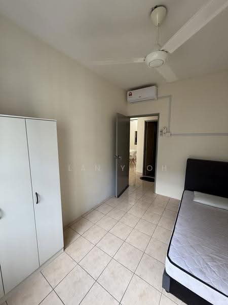 Pangsapuri untuk Dijual di Desa Dua - Alan Yeoh - Bedroom - PropertyGuru.com.my