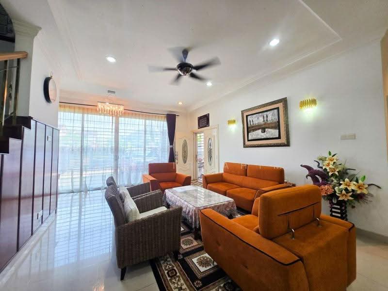 Rumah Berkembar untuk Dijual di Taman Andaman Ukay (Ulu Kelang) - Azli Ibrahim - Living Room - PropertyGuru.com.my