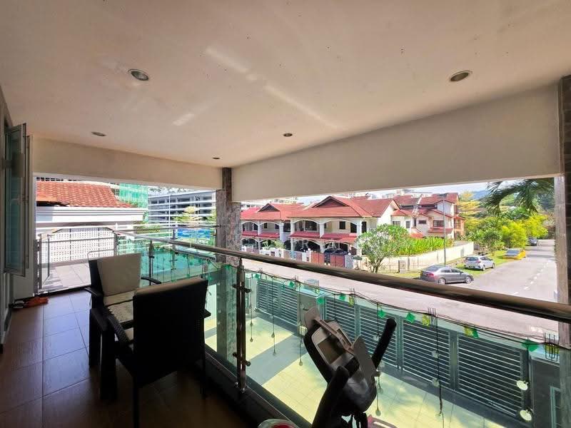 Rumah Berkembar untuk Dijual di Taman Andaman Ukay (Ulu Kelang) - Azli Ibrahim - Balcony - PropertyGuru.com.my