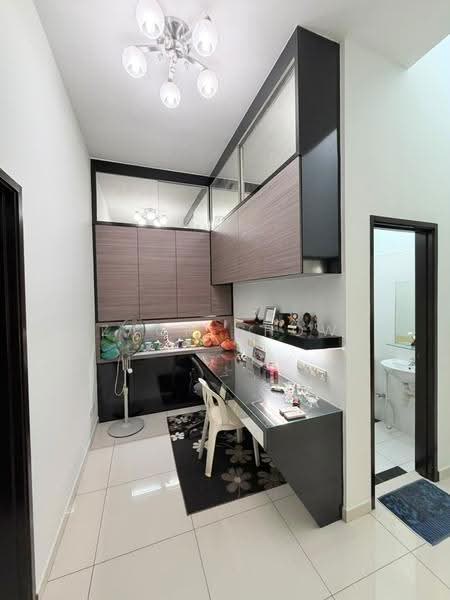 Rumah Teres 2-Tingkat untuk Dijual di Setia Tropika (Johor Bahru) - Zack Chow - Study - PropertyGuru.com.my