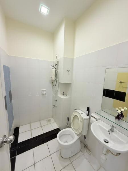 Rumah Teres 2-Tingkat untuk Dijual di Setia Tropika (Johor Bahru) - Zack Chow - Bathroom - PropertyGuru.com.my