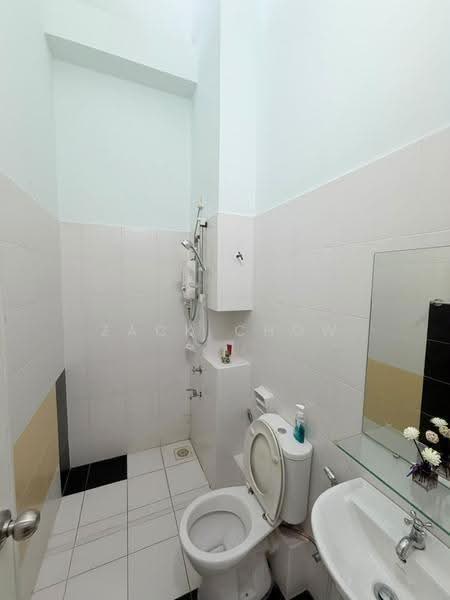 Rumah Teres 2-Tingkat untuk Dijual di Setia Tropika (Johor Bahru) - Zack Chow - Bathroom - PropertyGuru.com.my