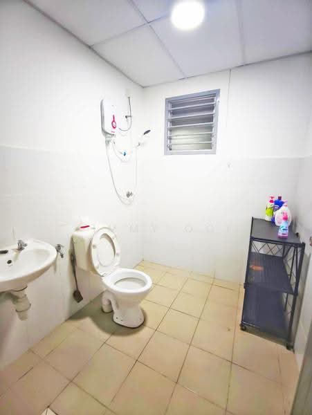 Apartment for Rent at Denai Nusantara Apartment - Jimmy Ooi - Bathroom - PropertyGuru.com.my