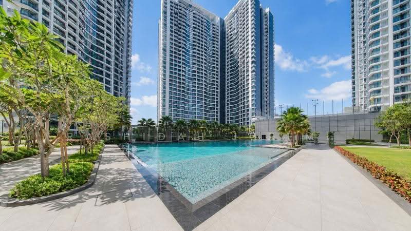 Service Residence for Sale at KL Traders Square - Rashidah Juremi - Pool - PropertyGuru.com.my