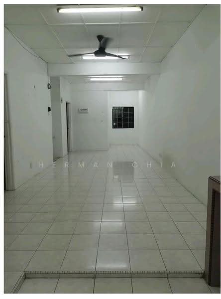 Rumah Bandar untuk Dijual di Taman Sri Serdang (Seri Kembangan) - Herman Chia - Interior - PropertyGuru.com.my