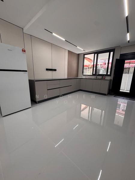 Rumah Teres 2-Tingkat untuk Disewa di Taman Bunga Raja (Kota Kinabalu) - Ng Chiew Yok - Kitchen - PropertyGuru.com.my