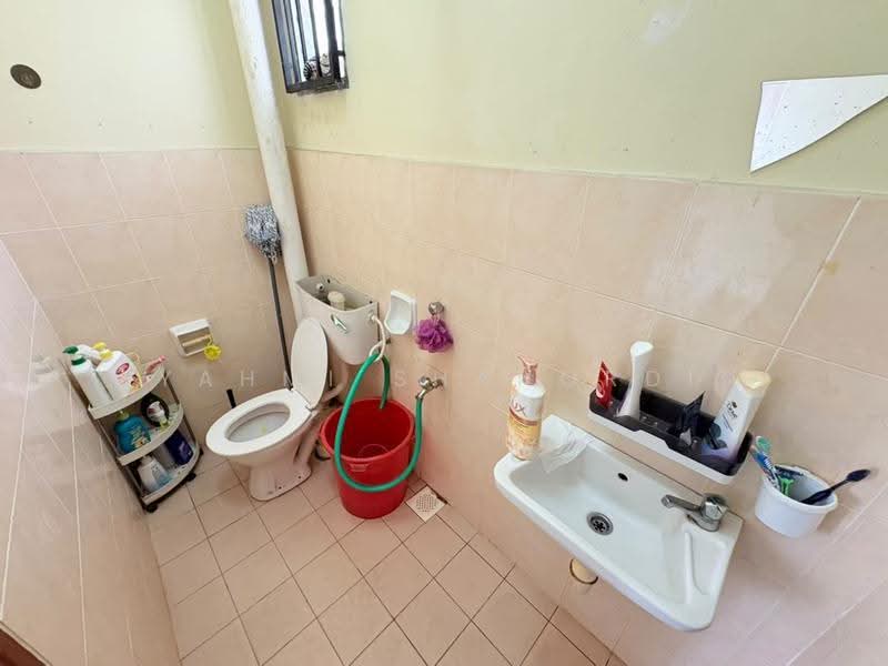 Cluster House for Sale in Puncak Alam (Selangor) - Syahmi Shahordin - Bathroom - PropertyGuru.com.my