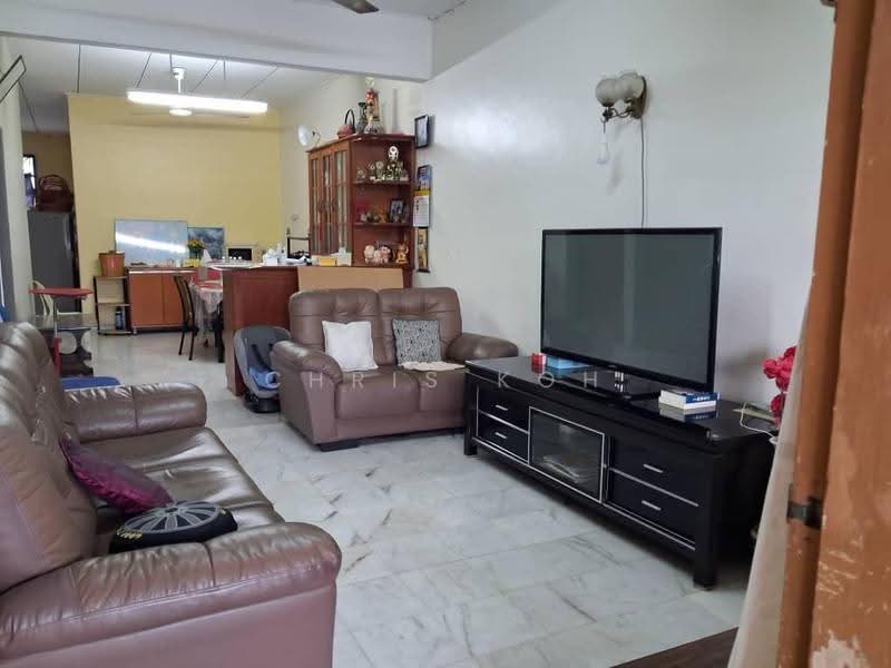 1-storey Terraced House for Sale in Taman Daya (Johor Bahru) - Chris Koh - Living Room - PropertyGuru.com.my