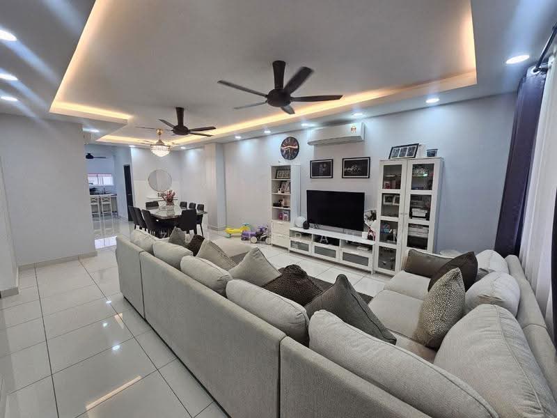 Rumah Teres 2-Tingkat untuk Dijual di Alam Sari (Bangi) - Azli Ibrahim - Living Room - PropertyGuru.com.my