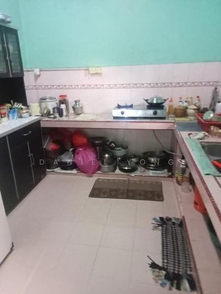 Semi-Detached House for Sale in Ulu Tiram (Johor) - Daniel Yong - Kitchen - PropertyGuru.com.my
