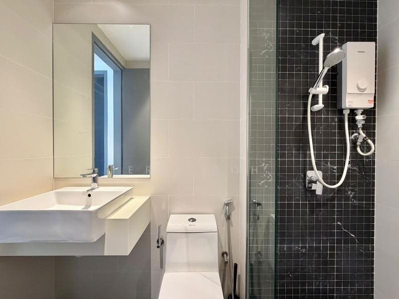Service Residence for Sale at Beacon Executive Suites - Eric Boh - Bathroom - PropertyGuru.com.my
