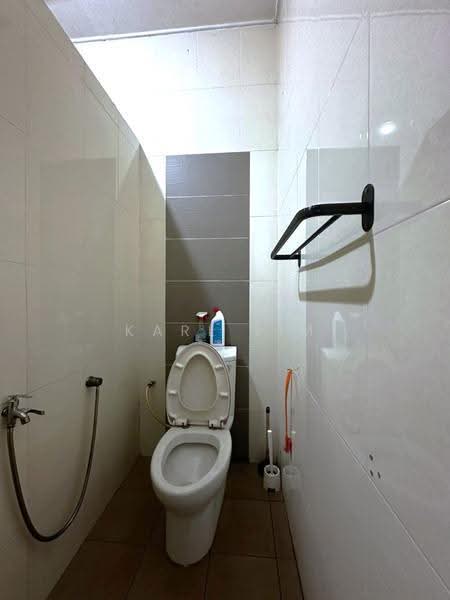 Rumah Teres 1-Tingkat untuk Dijual di Taman Ungku Tun Aminah (Skudai) - Karl Lim - Bathroom - PropertyGuru.com.my