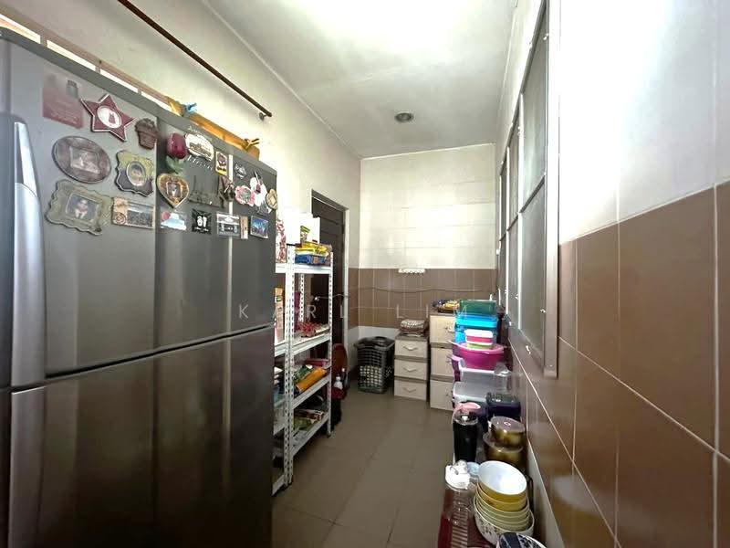 Rumah Teres 1-Tingkat untuk Dijual di Taman Ungku Tun Aminah (Skudai) - Karl Lim - Kitchen - PropertyGuru.com.my