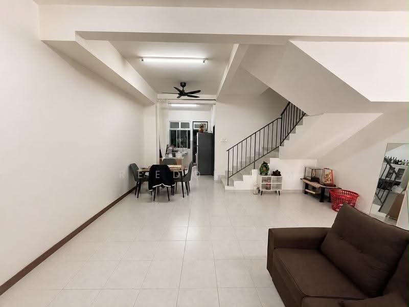2.5-storey Terraced House for Sale in Taman Pulai Mutiara (Iskandar Puteri (Nusajaya)) - Freedom Lam - Living Room - PropertyGuru.com.my