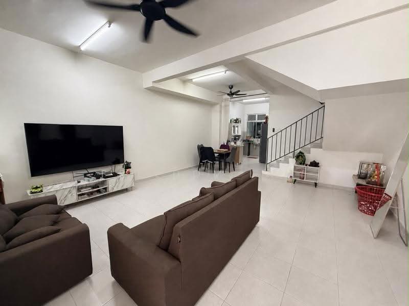 2.5-storey Terraced House for Sale in Taman Pulai Mutiara (Iskandar Puteri (Nusajaya)) - Freedom Lam - Living Room - PropertyGuru.com.my