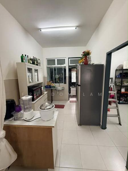 2.5-storey Terraced House for Sale in Taman Pulai Mutiara (Iskandar Puteri (Nusajaya)) - Freedom Lam - Kitchen - PropertyGuru.com.my