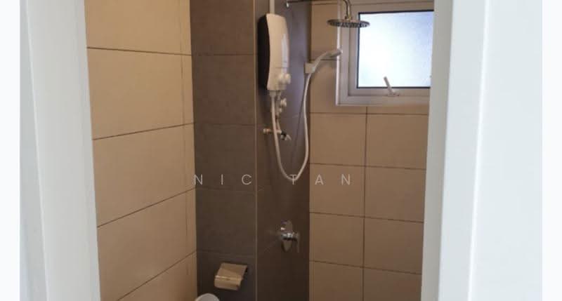 Kondominium untuk Dijual di The Holmes 1 - Nic Tan - Bathroom - PropertyGuru.com.my