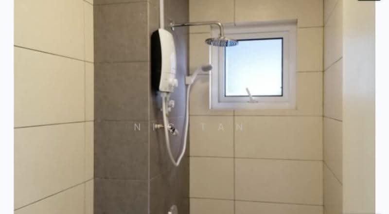 Kondominium untuk Dijual di The Holmes 1 - Nic Tan - Bathroom - PropertyGuru.com.my