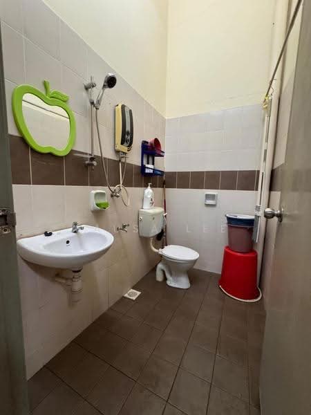 Rumah Teres 1-Tingkat untuk Disewa di Pulai (Johor) - Sausa Lee - Bathroom - PropertyGuru.com.my