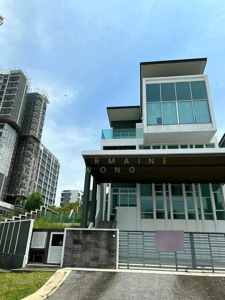 Bungalow House for Rent in Desa Melawati (Setapak) - Charmaine Wong - Exterior - PropertyGuru.com.my