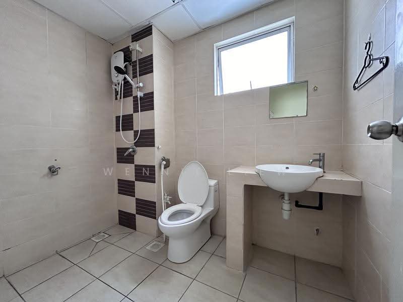Kondominium untuk Disewa di Cova Suites - Wennie Liew - Bathroom - PropertyGuru.com.my