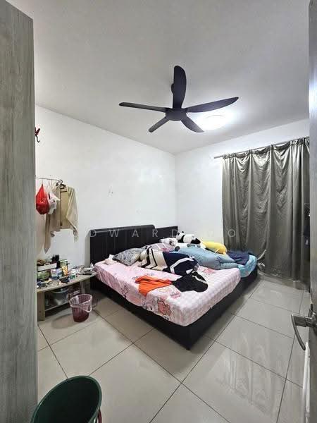 Kediaman Servis untuk Dijual di D'Tasek Residences (Tasek Impian) - Edward Oo - Bedroom - PropertyGuru.com.my