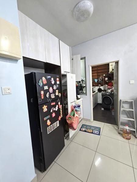 Kediaman Servis untuk Dijual di D'Tasek Residences (Tasek Impian) - Edward Oo - Kitchen - PropertyGuru.com.my