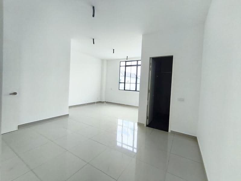 2-storey Terraced House for Sale in Bandar Seri Alam (Masai) - Yik Tat - PropertyGuru.com.my