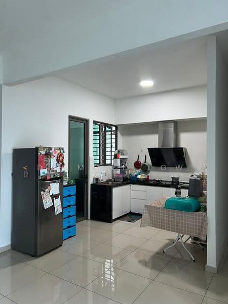 Kondominium untuk Dijual di Tree Sparina - Desmond Low - Kitchen - PropertyGuru.com.my