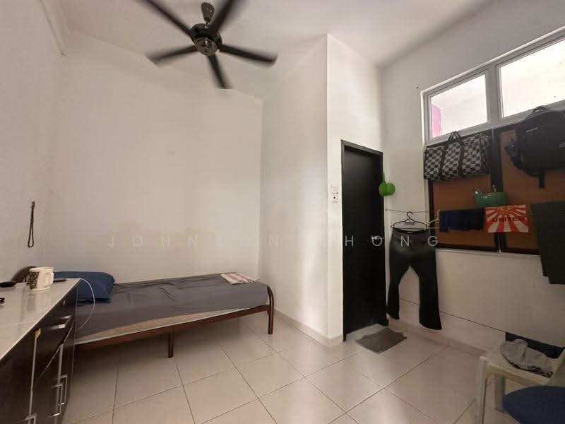 Rumah Kluster untuk Dijual di Kangkar Pulai (Skudai) - Johnson Chong - Bedroom - PropertyGuru.com.my
