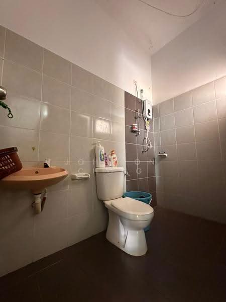 Rumah Kluster untuk Dijual di Kangkar Pulai (Skudai) - Johnson Chong - Bathroom - PropertyGuru.com.my