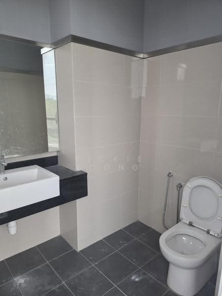 Office for Rent in Taman Desa (Kuala Lumpur) - Vickie Foong - Bathroom - PropertyGuru.com.my