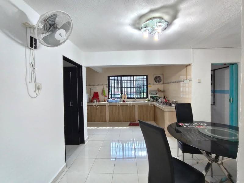 Rumah Teres 2-Tingkat untuk Dijual di Taman Megah Ria (Masai) - Edward Oo - Kitchen - PropertyGuru.com.my