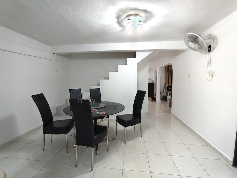 Rumah Teres 2-Tingkat untuk Dijual di Taman Megah Ria (Masai) - Edward Oo - Dining Room - PropertyGuru.com.my